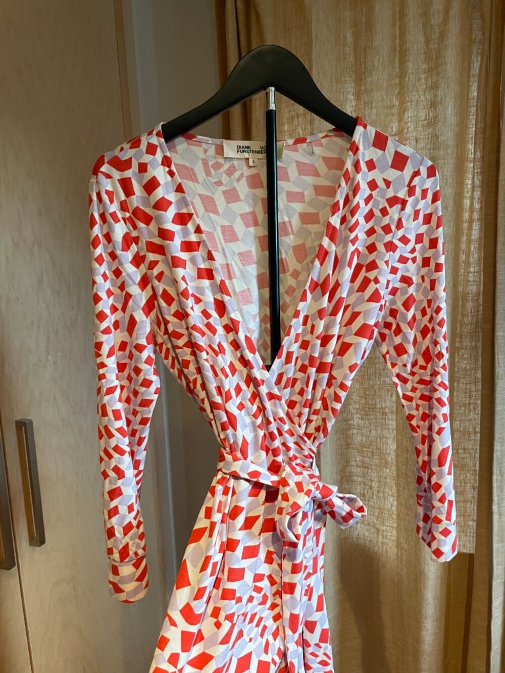 Classic DVF Wrap Dress - Picture 3 of 13